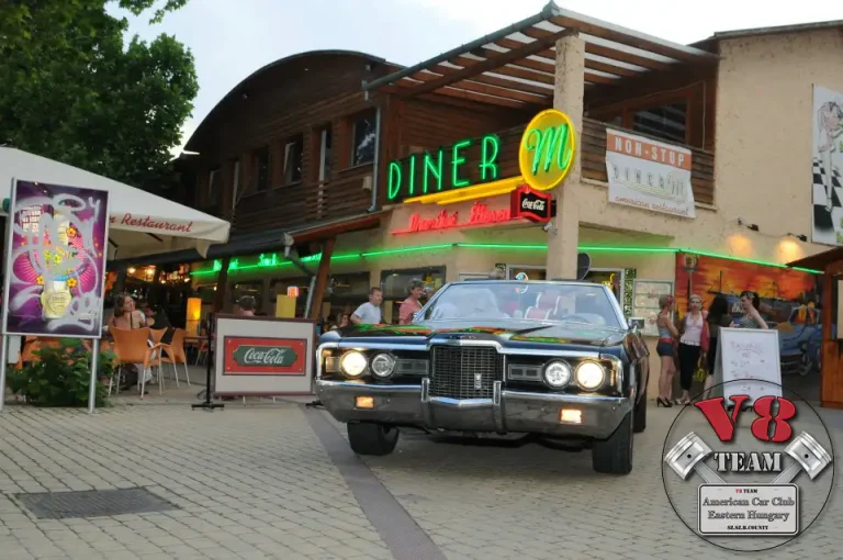 Diner M amerikai étterem Siófok V8 Team Road Diner