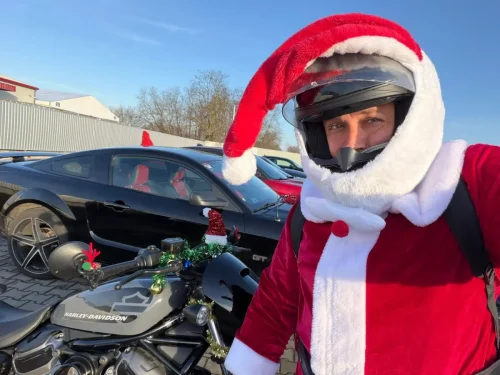 2025-12-06-motoros-miku-002