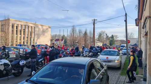 2025-12-06-motoros-miku-018