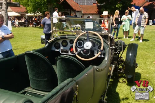 2026-06-Cadillac-04