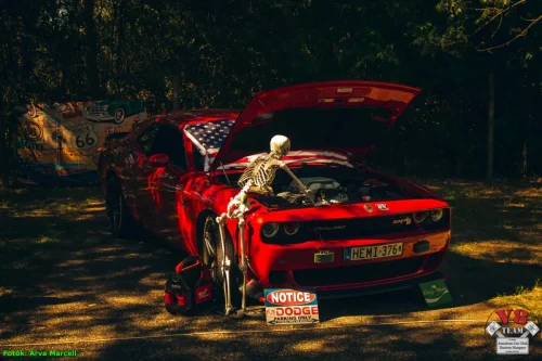 4-V8 Team Levelek