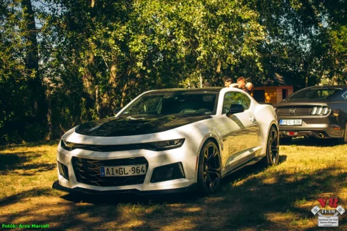 4-V8 Team Levelek