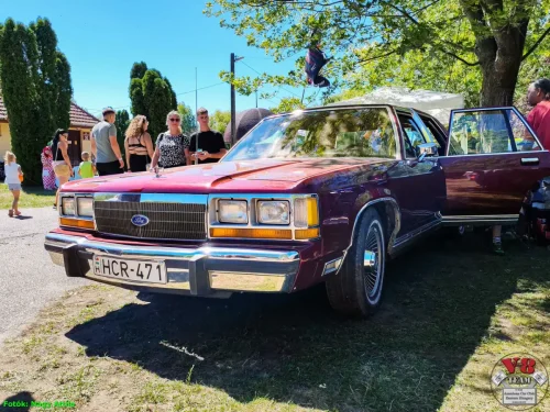 4-V8 Team Levelek