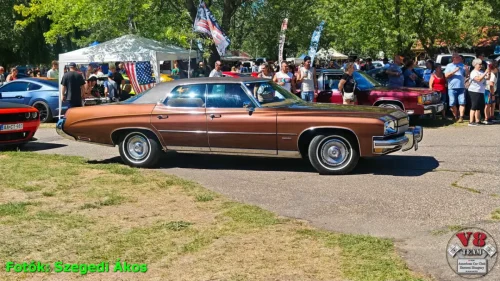 4-V8 Team Levelek