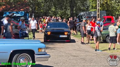 4-V8 Team Levelek