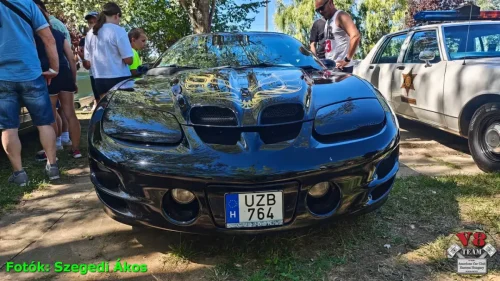 4-V8 Team Levelek