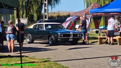 4-V8 Team Levelek