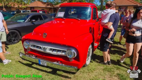 4-V8 Team Levelek