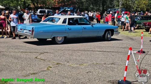 4-V8 Team Levelek