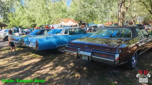 4-V8 Team Levelek