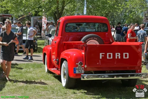 4-V8 Team Levelek