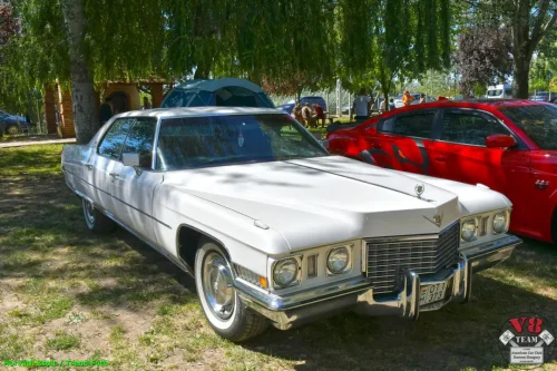 4-V8 Team Levelek
